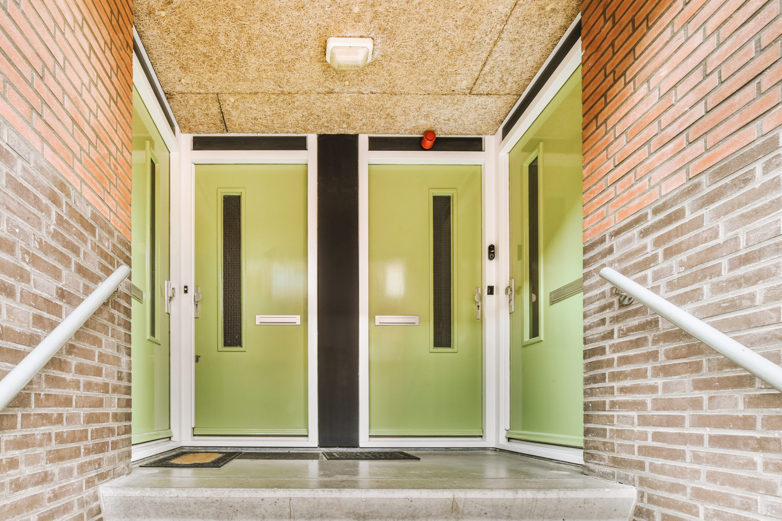 High-security fire-rated door for residential buildings